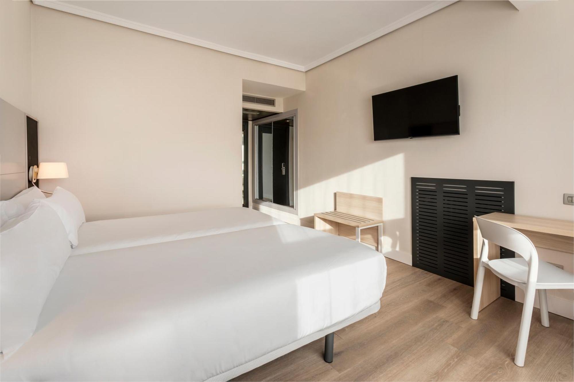 AC Hotel General Álava Vitoria-Gasteiz Kültér fotó